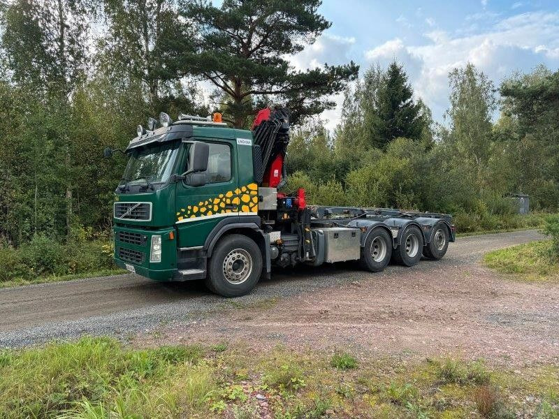 Volvo FM 440 PRITSCHE HMF CRANE - Бордови камион, Камион с кран: снимка 2 Volvo FM 440 PRITSCHE HMF CRANE - Бордови камион, Камион с кран: снимка 2