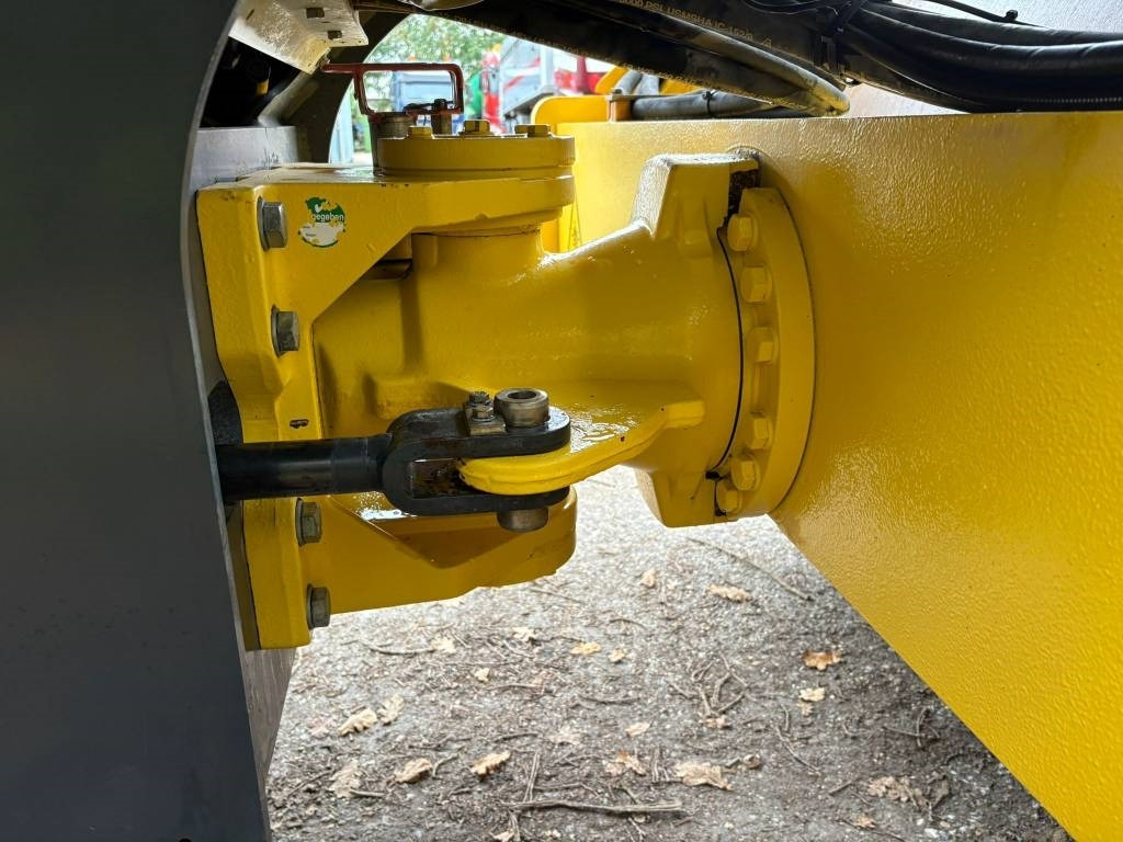 Лизинг на Bomag BW 213 D H-4 i EVIB/BVC / Airco / German machine  Bomag BW 213 D H-4 i EVIB/BVC / Airco / German machine: снимка 21 Лизинг на Bomag BW 213 D H-4 i EVIB/BVC / Airco / German machine  Bomag BW 213 D H-4 i EVIB/BVC / Airco / German machine: снимка 21