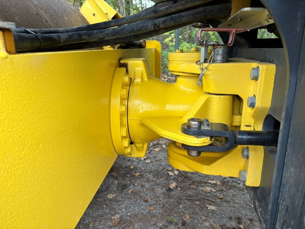 Лизинг на Bomag BW 213 D H-4 i EVIB/BVC / Airco / German machine  Bomag BW 213 D H-4 i EVIB/BVC / Airco / German machine: снимка 22 Лизинг на Bomag BW 213 D H-4 i EVIB/BVC / Airco / German machine  Bomag BW 213 D H-4 i EVIB/BVC / Airco / German machine: снимка 22