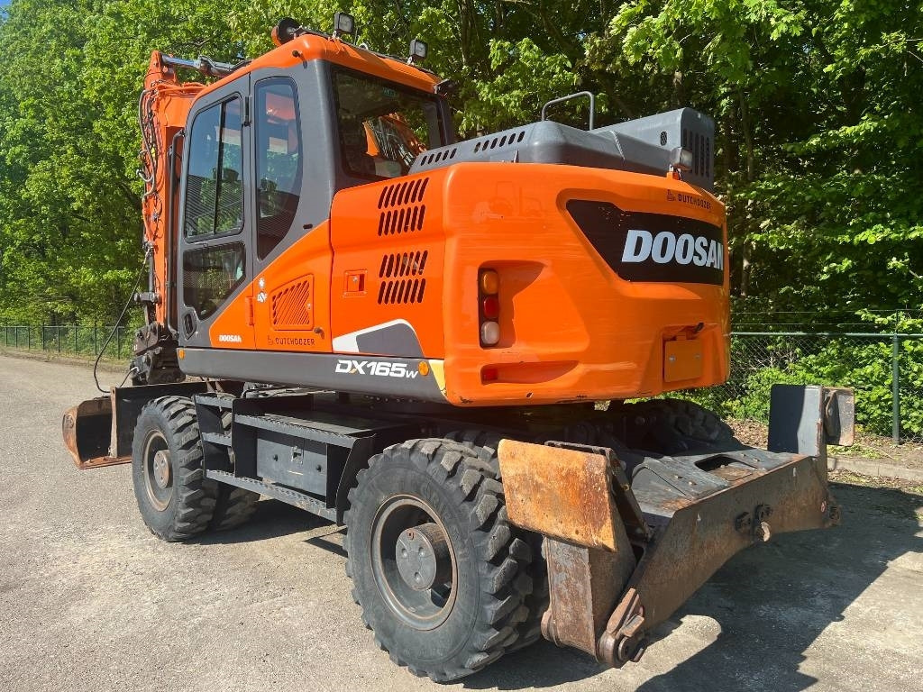 Doosan DX 165 W-5 - Колесен багер: снимка 3 Doosan DX 165 W-5 - Колесен багер: снимка 3