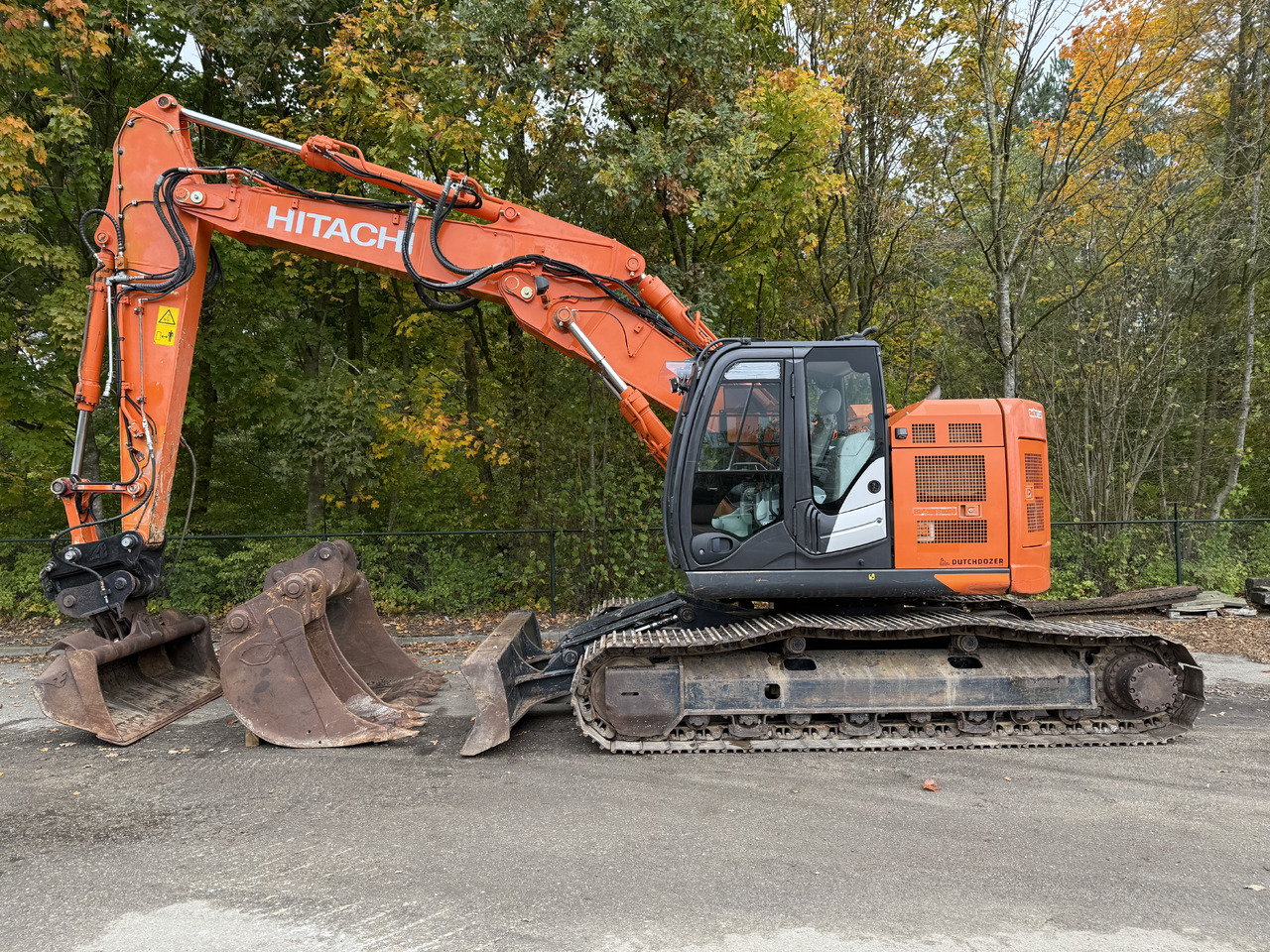 Hitachi ZX225USLC-6 - Верижен багер: снимка 2 Hitachi ZX225USLC-6 - Верижен багер: снимка 2