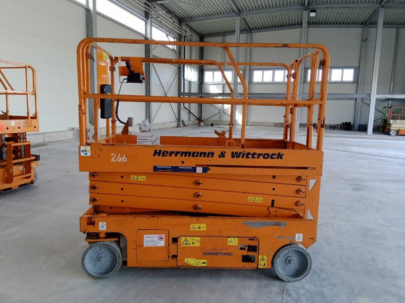 Genie GS 2646 - Ножична работна платформа: снимка 3 Genie GS 2646 - Ножична работна платформа: снимка 3