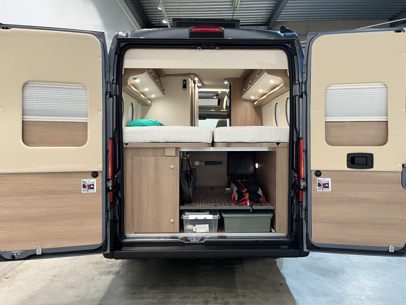 Carthago MALIBU VAN 640 LE GT Skyview 160 PK Automaat / Dakairco / Compleet Als Nieuw ! / 17.200 KM !! - Кемпер ван: снимка 3 Carthago MALIBU VAN 640 LE GT Skyview 160 PK Automaat / Dakairco / Compleet Als Nieuw ! / 17.200 KM !! - Кемпер ван: снимка 3