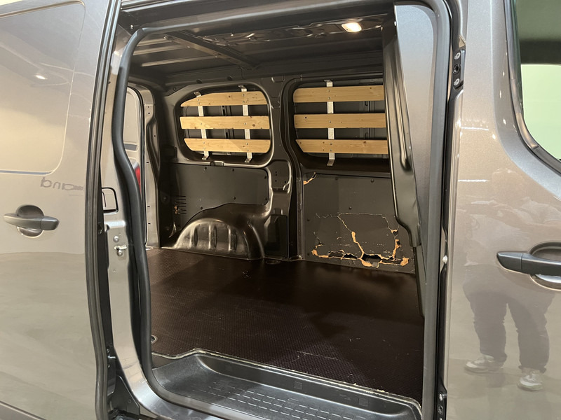 Малък ван Citroën Jumpy 2.0 BlueHDI L2 120 PK / Euro 6 / Airco / Cruise Control / CarPlay / PDC / Navigatie / 3-Zits: снимка 19