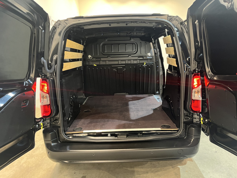 Fiat Doblò 1.5D 130pk L1 Automaat / Euro 6 / Airco / Cruise Control / CarPlay / Camera / 3-Zits / 13.300 KM !! - Малък ван: снимка 5 Fiat Doblò 1.5D 130pk L1 Automaat / Euro 6 / Airco / Cruise Control / CarPlay / Camera / 3-Zits / 13.300 KM !! - Малък ван: снимка 5