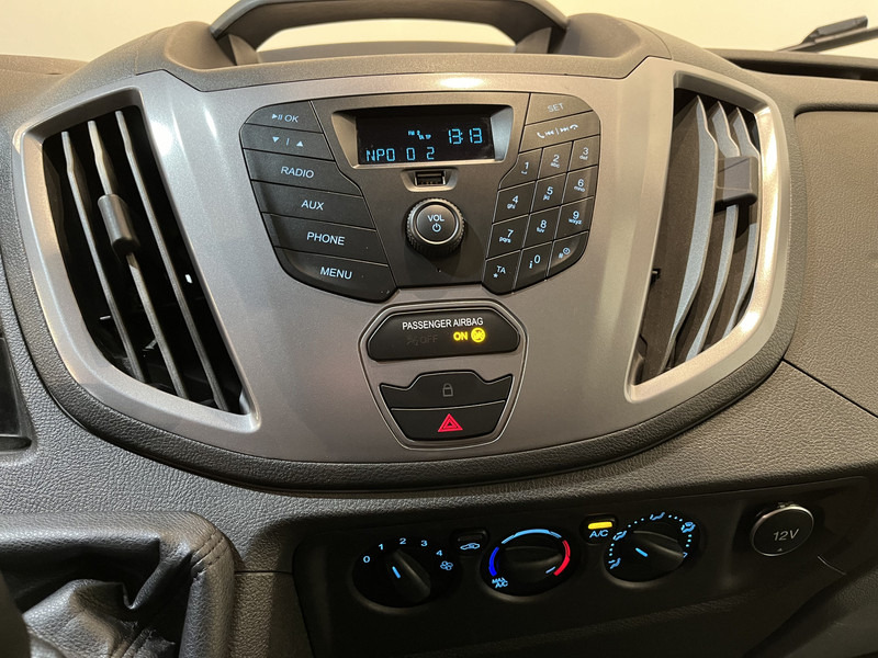 Товарен бус Ford Transit 2.0 TDCI L2H2 130 PK Trend / Euro 6 / Airco / Cruise Control / Trekhaak / PDC / 3-Zits / 42.300 KM !!  BPM VRIJ !!: снимка 8