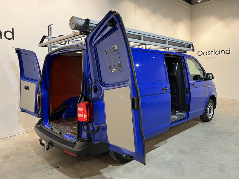 Volkswagen Transporter 2.0 TDI L2H1 / Van Den Born Glasresteel / Euro 6 / Airco / Glastransporter / Cruise Control / Trekhaak / Imperiaal / CarPlay / Navigatie / PDC / 83.500 KM !! - Лекотоварен автомобил: снимка 4 Volkswagen Transporter 2.0 TDI L2H1 / Van Den Born Glasresteel / Euro 6 / Airco / Glastransporter / Cruise Control / Trekhaak / Imperiaal / CarPlay / Navigatie / PDC / 83.500 KM !! - Лекотоварен автомобил: снимка 4