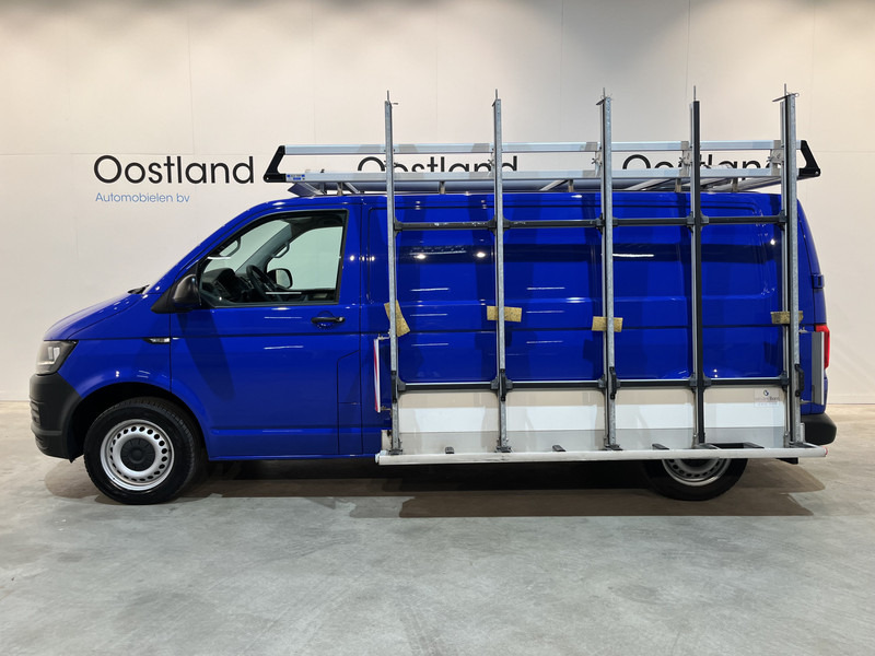 Volkswagen Transporter 2.0 TDI L2H1 / Van Den Born Glasresteel / Euro 6 / Airco / Glastransporter / Cruise Control / Trekhaak / Imperiaal / CarPlay / Navigatie / PDC / 83.500 KM !! - Лекотоварен автомобил: снимка 2 Volkswagen Transporter 2.0 TDI L2H1 / Van Den Born Glasresteel / Euro 6 / Airco / Glastransporter / Cruise Control / Trekhaak / Imperiaal / CarPlay / Navigatie / PDC / 83.500 KM !! - Лекотоварен автомобил: снимка 2