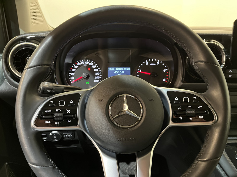 Малък ван Mercedes-Benz Citan 110 CDI L2 Pro Automaat / Euro 6 / Airco / Camera / MBUX / Cruise Control / Trekhaak / CarPlay / Navigatie / 14.500 KM !!: снимка 11