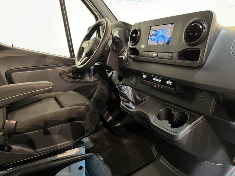 Mercedes-Benz Sprinter 311 CDI L2H2 RWD / Euro 6 / Servicebus / Bott inrichting / 220V / Airco / Oprijplaat / Compressor / CarPlay / Camera - Товарен бус: снимка 4 Mercedes-Benz Sprinter 311 CDI L2H2 RWD / Euro 6 / Servicebus / Bott inrichting / 220V / Airco / Oprijplaat / Compressor / CarPlay / Camera - Товарен бус: снимка 4