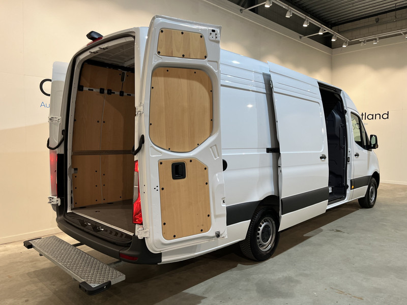 Mercedes-Benz Sprinter 315 CDI L4H2 RWD / Euro 6 / MBUX / Airco / Cruise Control / Camera / CarPlay / Navigatie / 3.300 KM !! / BPM VRIJ !! - Товарен бус: снимка 2 Mercedes-Benz Sprinter 315 CDI L4H2 RWD / Euro 6 / MBUX / Airco / Cruise Control / Camera / CarPlay / Navigatie / 3.300 KM !! / BPM VRIJ !! - Товарен бус: снимка 2
