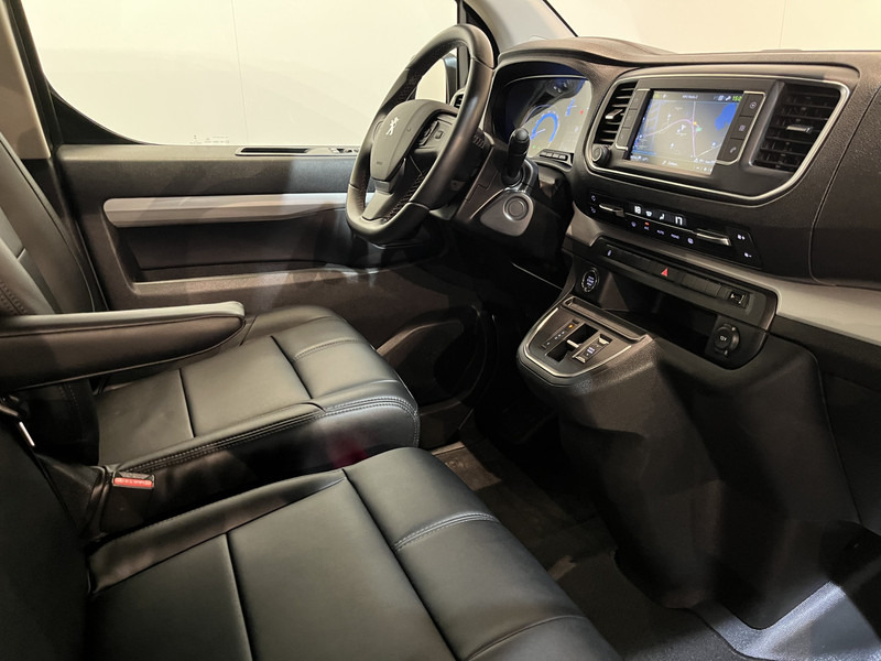Peugeot e-Expert EV L3 DC Dubbel Cabine 75 kWh / 2X Schuifdeur / Trekhaak / Camera / Leder / CarPlay / Navigatie / Clima / Cruise / 49.300 KM !! - Малък ван, Бус с двойна кабина: снимка 3 Peugeot e-Expert EV L3 DC Dubbel Cabine 75 kWh / 2X Schuifdeur / Trekhaak / Camera / Leder / CarPlay / Navigatie / Clima / Cruise / 49.300 KM !! - Малък ван, Бус с двойна кабина: снимка 3