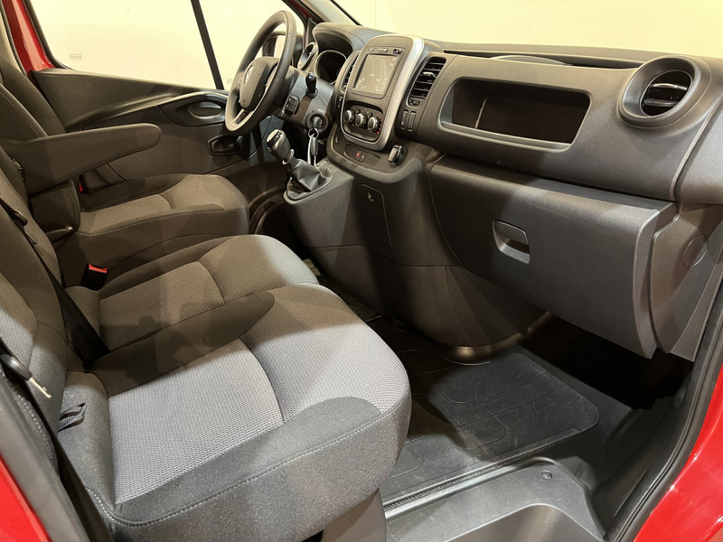 Renault Trafic 2.0 dCi 170 PK L1H1 / Euro 6 / Airco / Cruise Control / PDC / CarPlay / Navigatie / Trekhaak / LED / 3-Zits - Малък ван: снимка 3 Renault Trafic 2.0 dCi 170 PK L1H1 / Euro 6 / Airco / Cruise Control / PDC / CarPlay / Navigatie / Trekhaak / LED / 3-Zits - Малък ван: снимка 3
