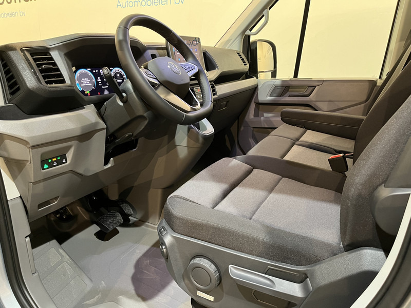 Volkswagen Crafter 2.0 TDI L3H2 140 PK Automaat / Euro 6 / Airco / Cruise Control / PDC / CarPlay / 3-Zits / NIEUWSTE MODEL / 1.400 KM !! - Товарен бус: снимка 5 Volkswagen Crafter 2.0 TDI L3H2 140 PK Automaat / Euro 6 / Airco / Cruise Control / PDC / CarPlay / 3-Zits / NIEUWSTE MODEL / 1.400 KM !! - Товарен бус: снимка 5