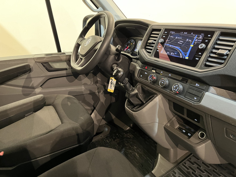 Volkswagen Crafter 35 2.0 TDI L3 140 PK Bakwagen / Dhollandia Laadklep / Euro 6 / Meubelbak / Zijdeur / Airco / CarPlay / Navigatie / Cruise Control / 3-Zits / 70.000 KM !! - Лекотоварен автомобил фургон: снимка 3 Volkswagen Crafter 35 2.0 TDI L3 140 PK Bakwagen / Dhollandia Laadklep / Euro 6 / Meubelbak / Zijdeur / Airco / CarPlay / Navigatie / Cruise Control / 3-Zits / 70.000 KM !! - Лекотоварен автомобил фургон: снимка 3