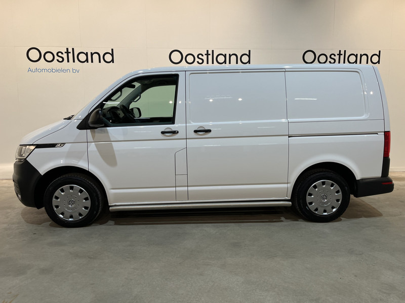 Volkswagen Transporter 2.0 TDI L1H1 Servicebus / Sortimo Inrichting / Euro 6 / Schuifdeur L + R / Airco / Cruise Control / CarPlay / PDC / Navigatie / 3-Zits / BPM VRIJ !! - Малък ван: снимка 4 Volkswagen Transporter 2.0 TDI L1H1 Servicebus / Sortimo Inrichting / Euro 6 / Schuifdeur L + R / Airco / Cruise Control / CarPlay / PDC / Navigatie / 3-Zits / BPM VRIJ !! - Малък ван: снимка 4