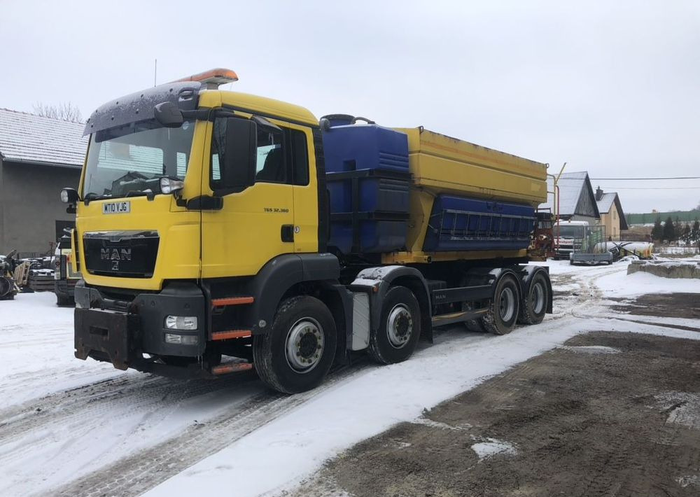 MAN TGS 32.360 8x4 piaskarka solarka schmidt euro5 pług - Комунална/ Специална техника, Камион: снимка 3 MAN TGS 32.360 8x4 piaskarka solarka schmidt euro5 pług - Комунална/ Специална техника, Камион: снимка 3