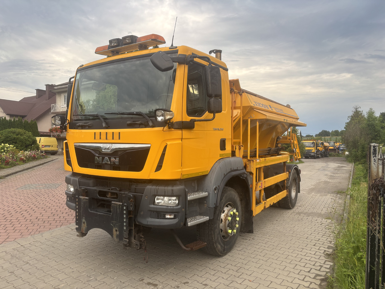MAN TGM 18.250 4X4BB GRITTER/SPREADER/PLOUGH - Снегорин: снимка 1 MAN TGM 18.250 4X4BB GRITTER/SPREADER/PLOUGH - Снегорин: снимка 1