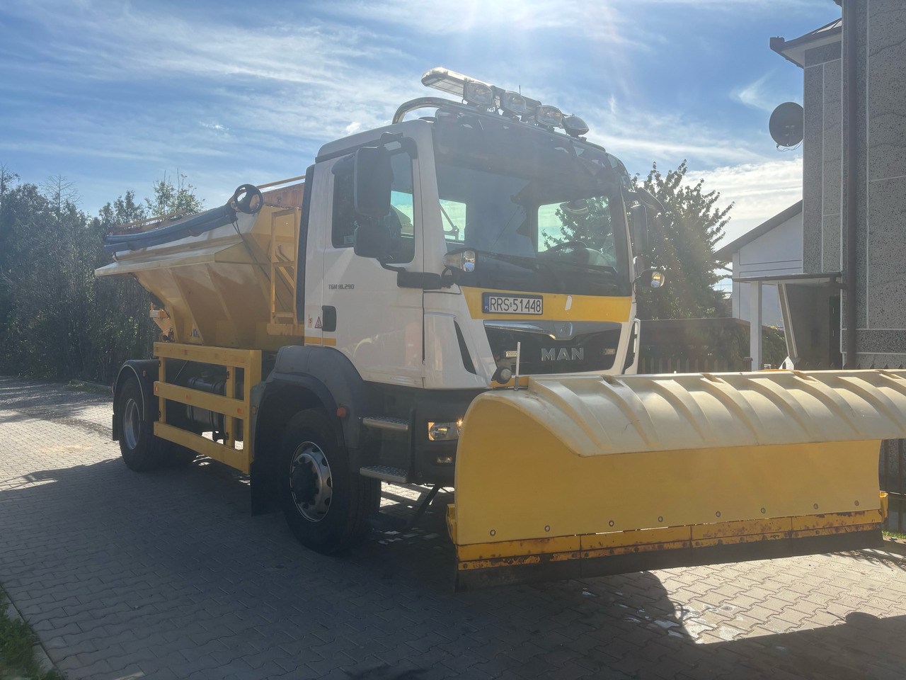 MAN TGM 18.290 4x4 BB GRITTER/SPREADER/PLOUGH - Снегорин: снимка 2 MAN TGM 18.290 4x4 BB GRITTER/SPREADER/PLOUGH - Снегорин: снимка 2