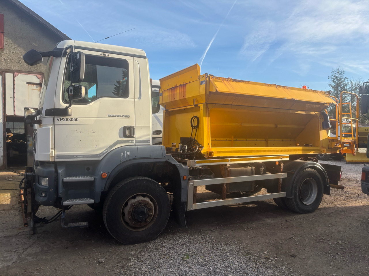 MAN TGM 18.290 4x4BB SPREADER/GRITTER/Plough - Снегорин: снимка 5 MAN TGM 18.290 4x4BB SPREADER/GRITTER/Plough - Снегорин: снимка 5