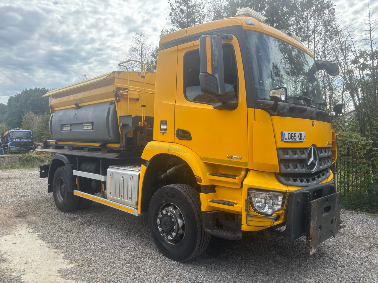 MERCEDES AROCS 1824 4x4BB GRITTER/SPREADER/PLOUGH - Снегорин: снимка 4 MERCEDES AROCS 1824 4x4BB GRITTER/SPREADER/PLOUGH - Снегорин: снимка 4