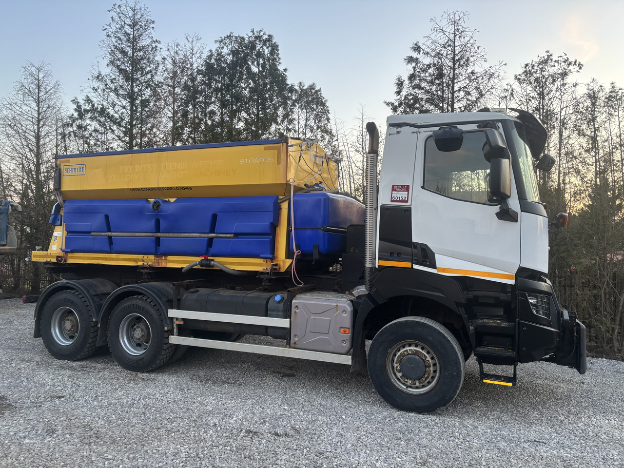 RENAULT K380 6x6 K380 6x6 SCHMIDT STRATOS III GRITTER/SPREADER PLOUGH - Снегорин: снимка 4 RENAULT K380 6x6 K380 6x6 SCHMIDT STRATOS III GRITTER/SPREADER PLOUGH - Снегорин: снимка 4