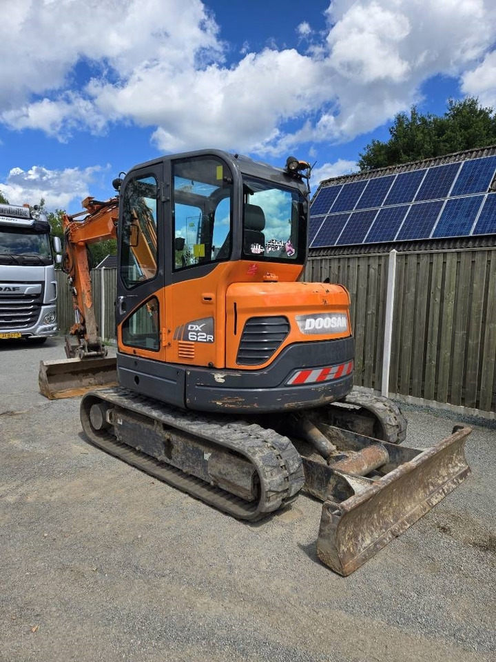 Doosan DX 62 R - Мини багер: снимка 2 Doosan DX 62 R - Мини багер: снимка 2