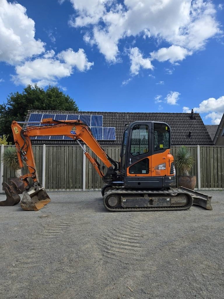Doosan DX 62 R - Мини багер: снимка 1 Doosan DX 62 R - Мини багер: снимка 1