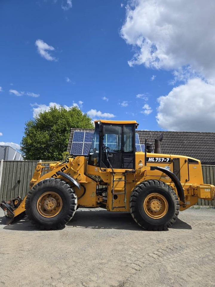 Hyundai HL 757-7 - Колесен товарач: снимка 1 Hyundai HL 757-7 - Колесен товарач: снимка 1