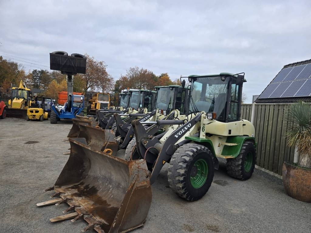 Volvo L 30 B - Колесен товарач: снимка 2 Volvo L 30 B - Колесен товарач: снимка 2