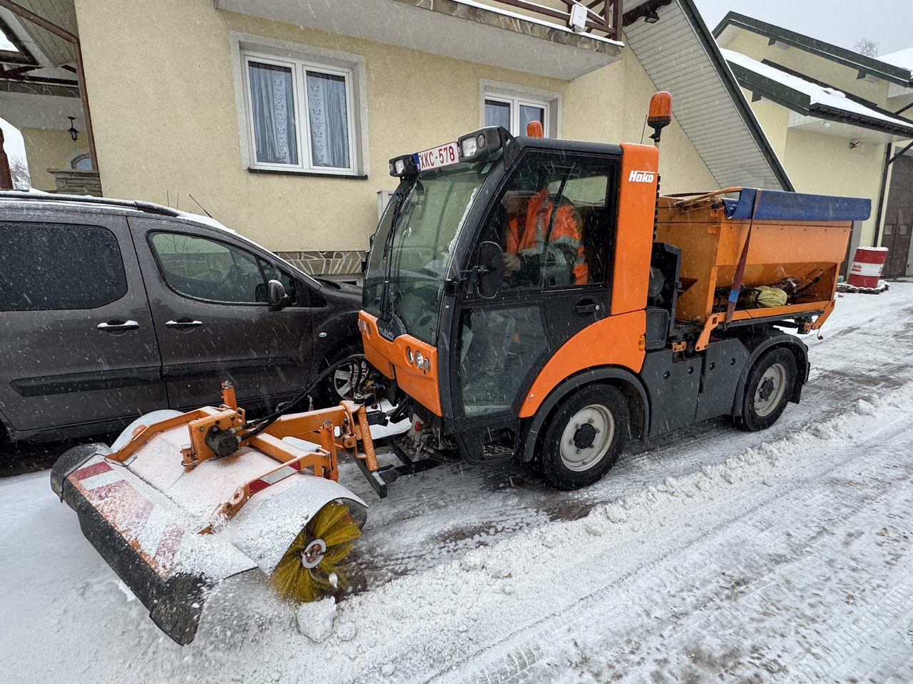 MULTICAR Hako Tremo 4x4 wywrotka Polewaczka zamiatarka pług posypywarka snow schnee - Самосвал камион: снимка 1 MULTICAR Hako Tremo 4x4 wywrotka Polewaczka zamiatarka pług posypywarka snow schnee - Самосвал камион: снимка 1