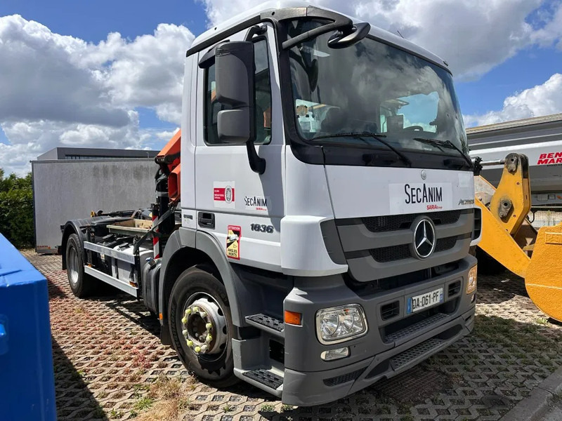 Mercedes-Benz Actros 1836 - Мултилифт с кука камион, Камион с кран: снимка 1 Mercedes-Benz Actros 1836 - Мултилифт с кука камион, Камион с кран: снимка 1