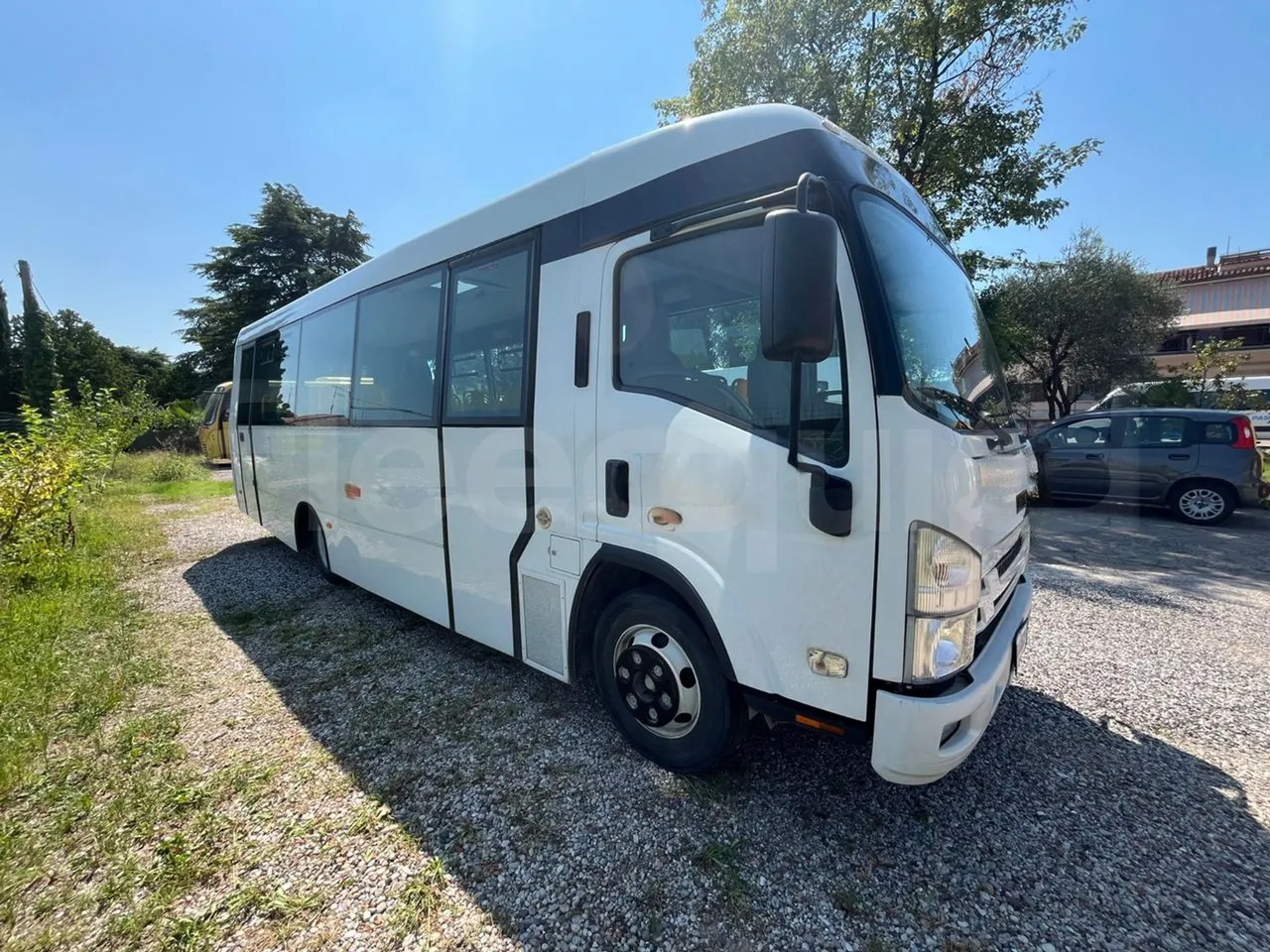 ISUZU P65 - Туристически автобус: снимка 1 ISUZU P65 - Туристически автобус: снимка 1