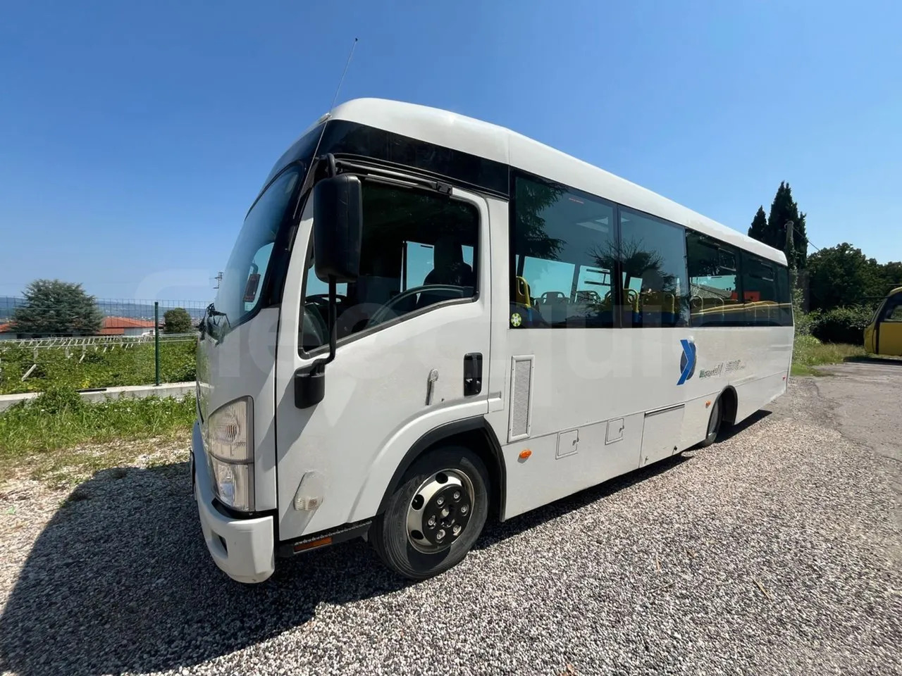 ISUZU P65 - Туристически автобус: снимка 4 ISUZU P65 - Туристически автобус: снимка 4