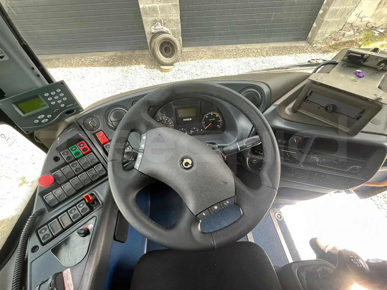 Междуградски автобус Iveco Crossway: снимка 12