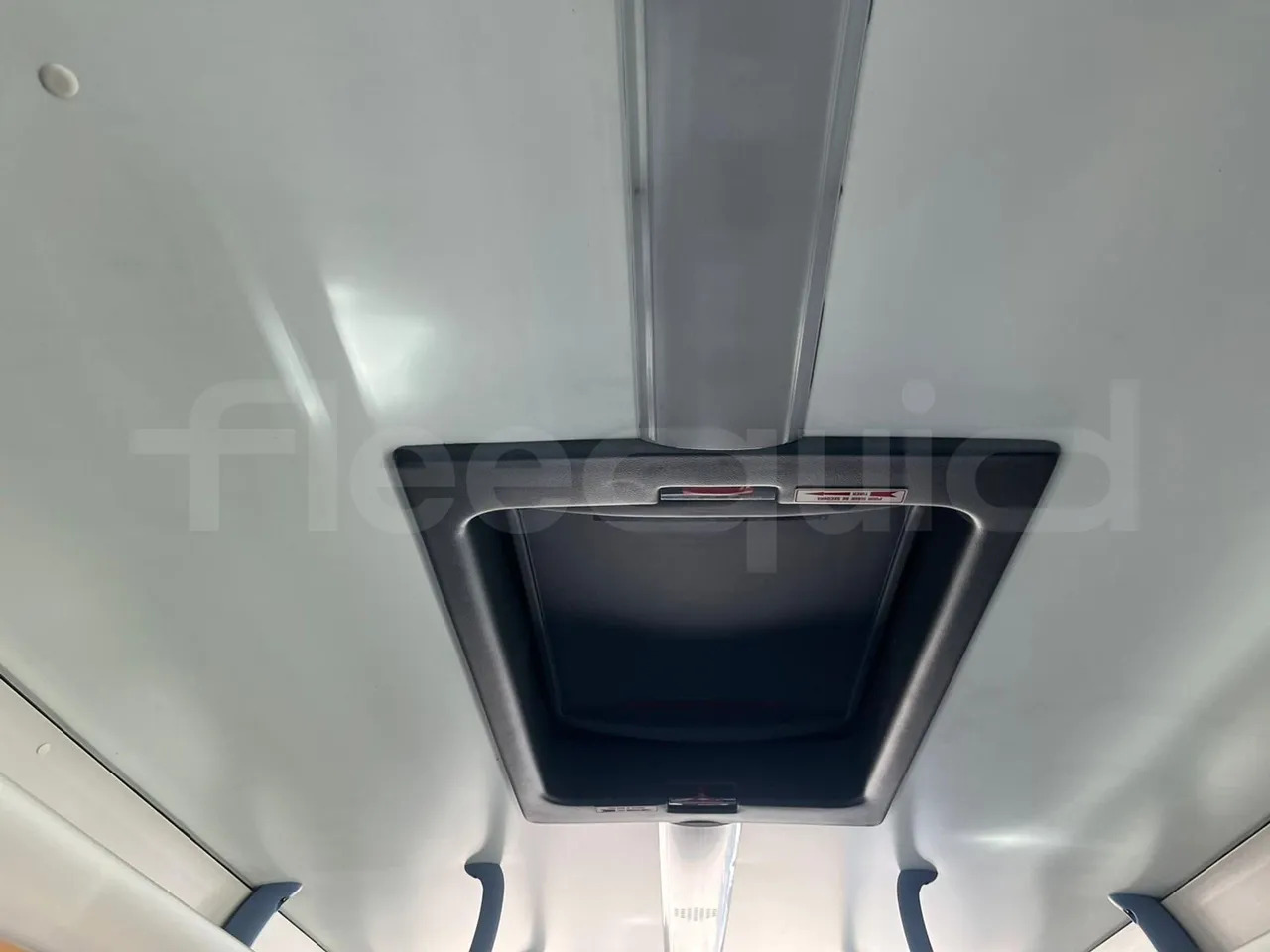 Междуградски автобус Iveco Crossway: снимка 13