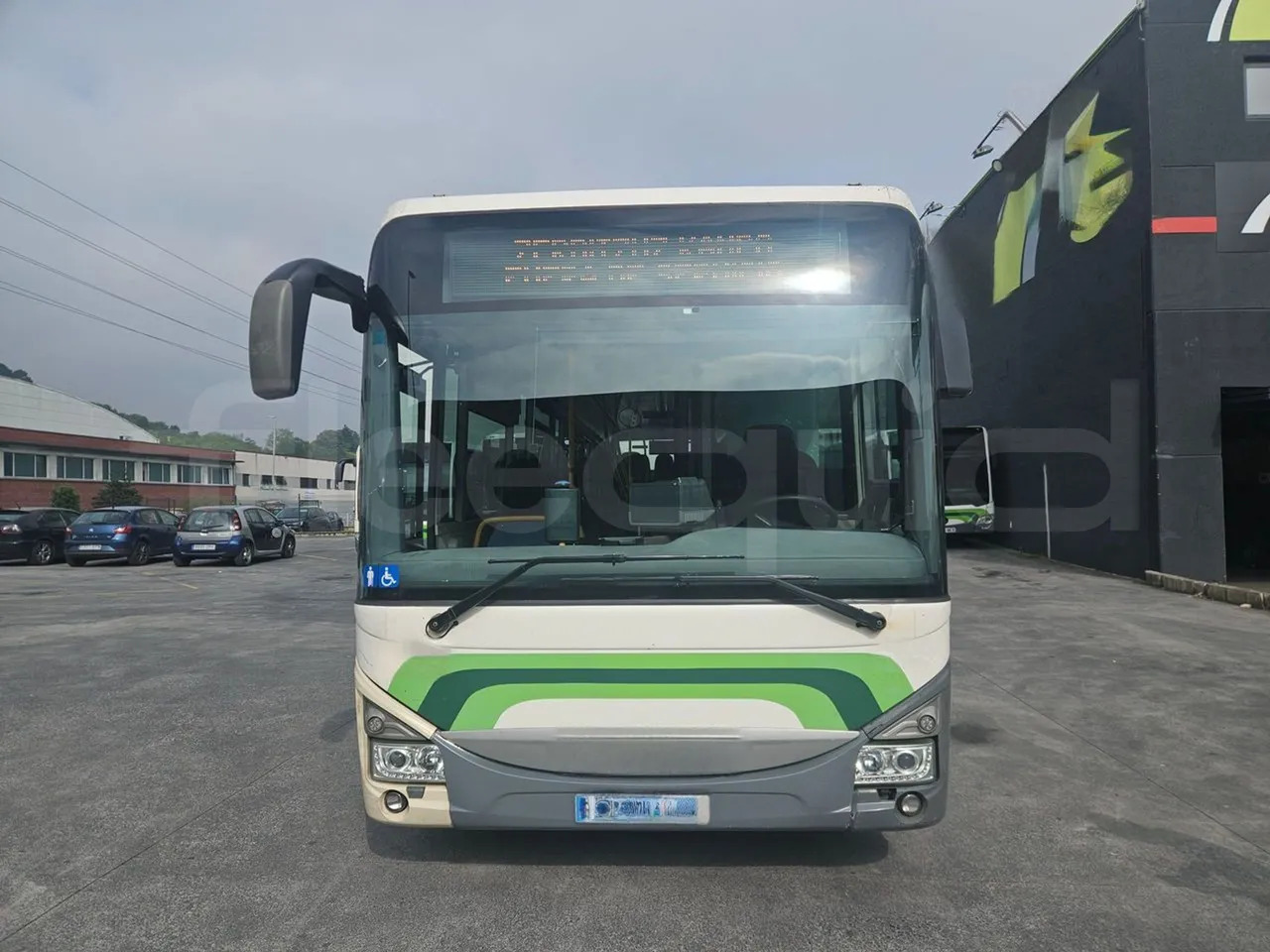 Iveco Crossway Low Entry - Градски автобус: снимка 2 Iveco Crossway Low Entry - Градски автобус: снимка 2