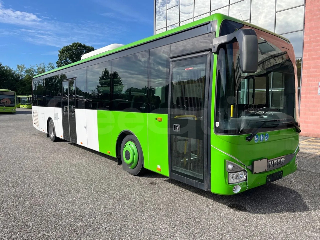 Iveco Crossway Low Entry - Градски автобус: снимка 1 Iveco Crossway Low Entry - Градски автобус: снимка 1