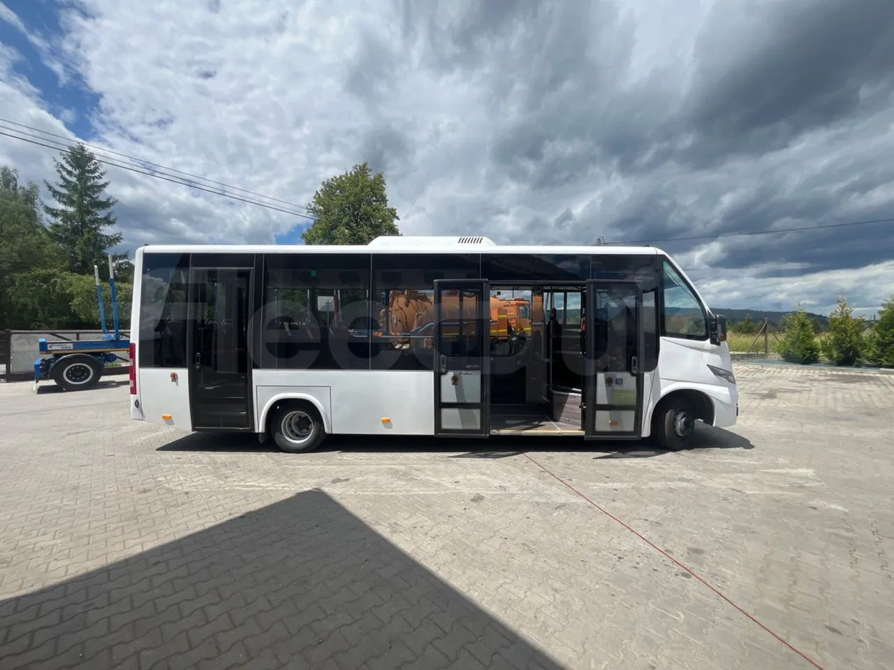 Iveco Daily - Градски автобус: снимка 4 Iveco Daily - Градски автобус: снимка 4