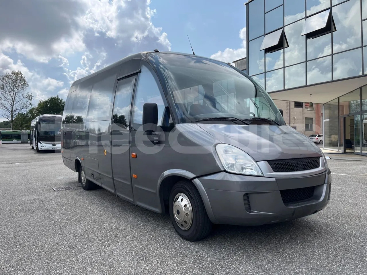 Iveco Daily - Туристически автобус: снимка 1 Iveco Daily - Туристически автобус: снимка 1