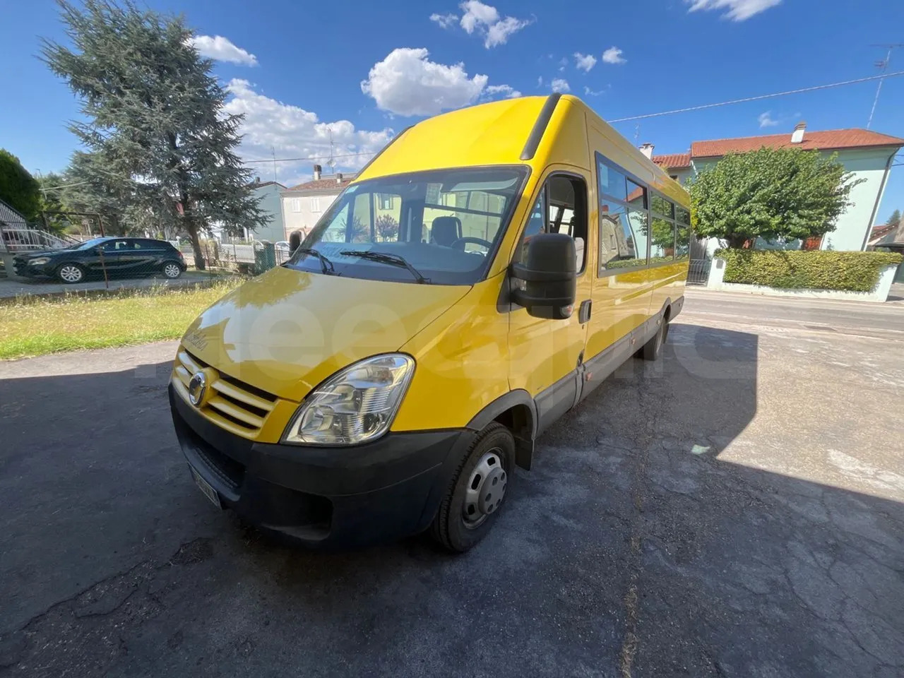 Iveco Daily - Училищен автобус: снимка 4 Iveco Daily - Училищен автобус: снимка 4