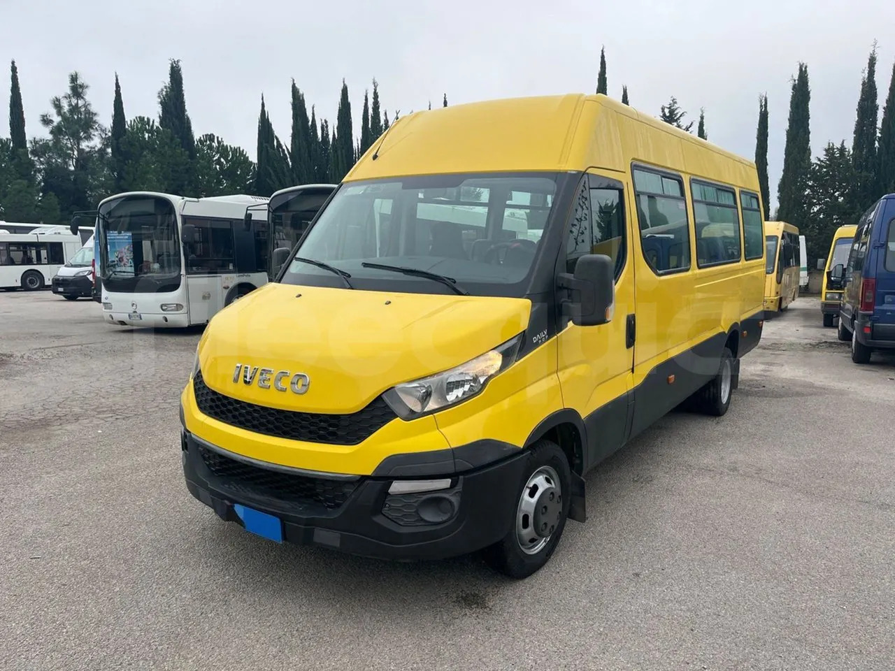 Iveco Daily - Училищен автобус: снимка 4 Iveco Daily - Училищен автобус: снимка 4