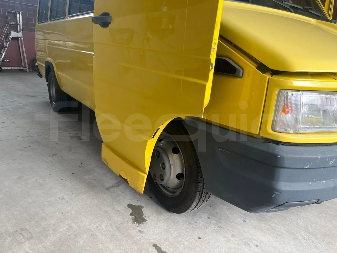 Iveco Daily - Училищен автобус: снимка 1 Iveco Daily - Училищен автобус: снимка 1