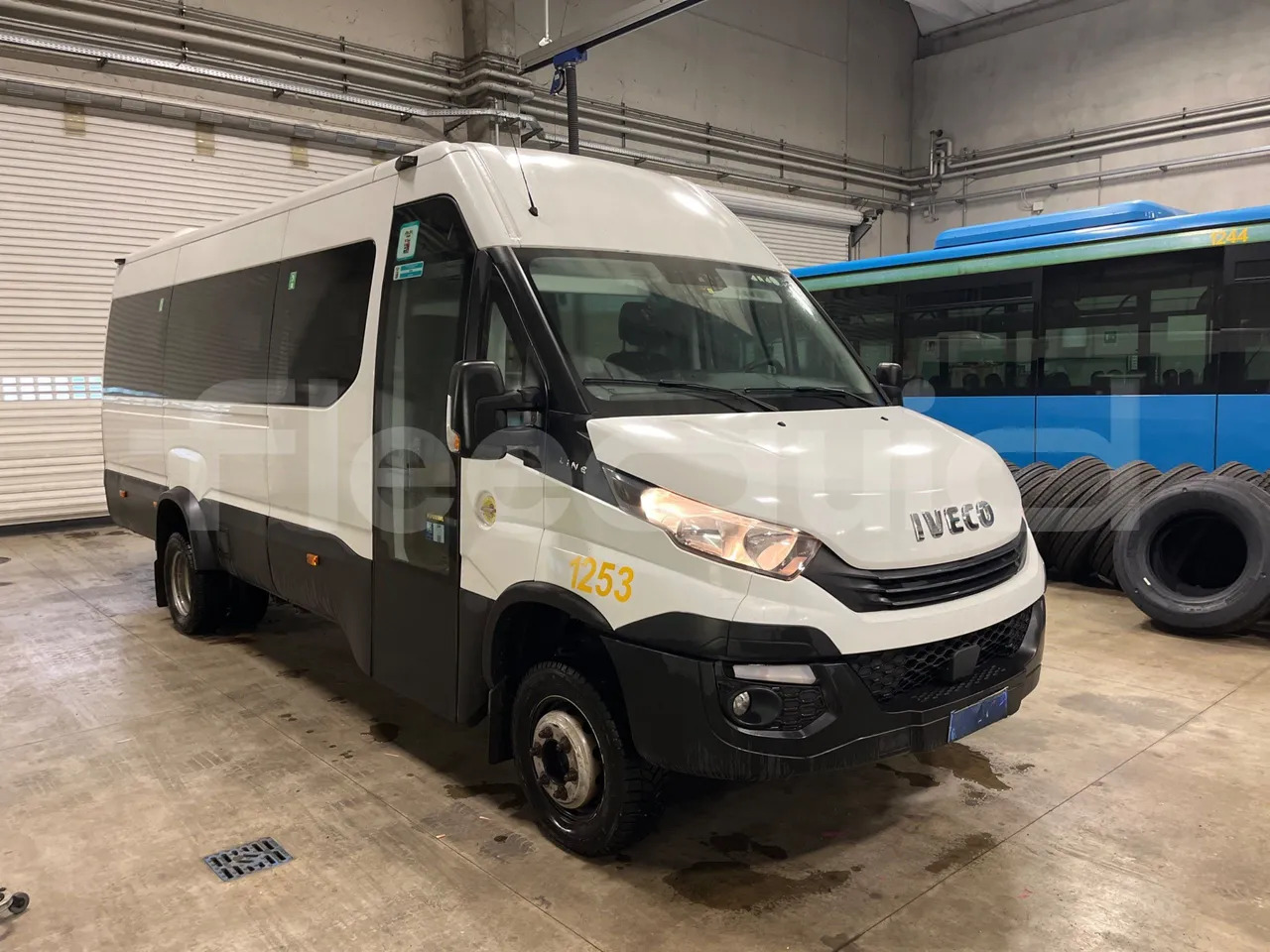 Iveco Daily - Микробус, Пътнически бус: снимка 1 Iveco Daily - Микробус, Пътнически бус: снимка 1