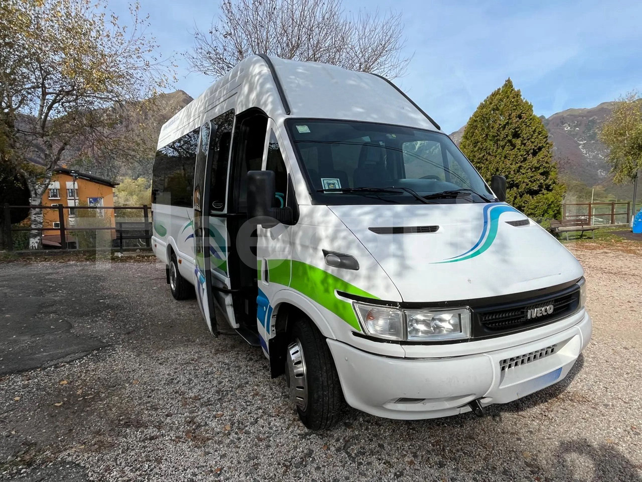 Iveco Daily - Микробус, Пътнически бус: снимка 1 Iveco Daily - Микробус, Пътнически бус: снимка 1