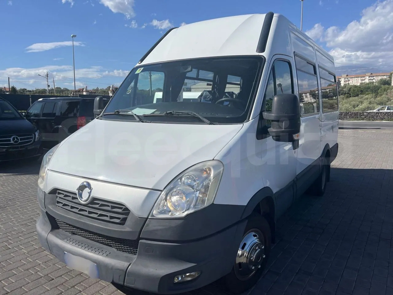 Iveco Daily - Туристически автобус: снимка 4 Iveco Daily - Туристически автобус: снимка 4