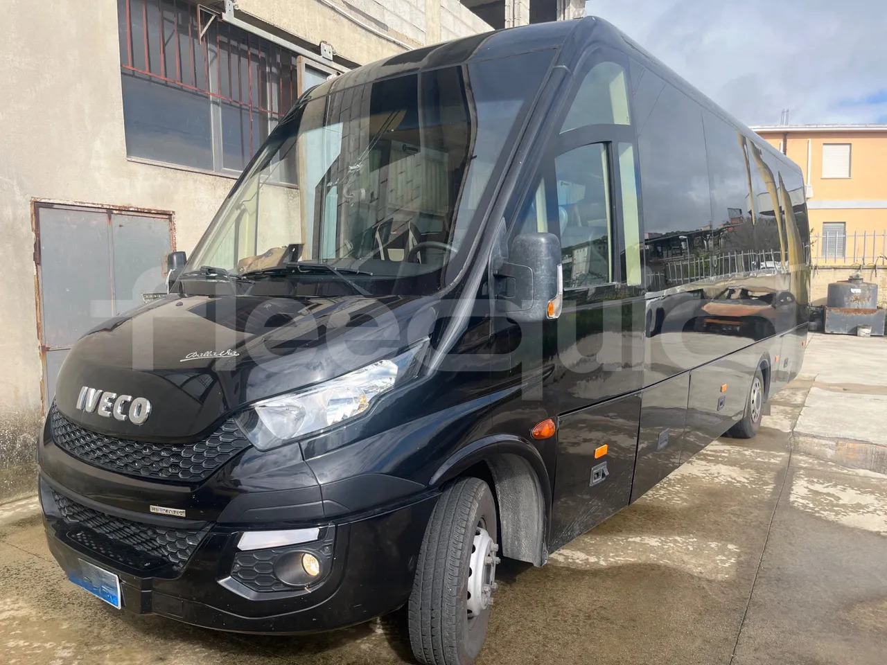 Iveco Daily - Туристически автобус: снимка 4 Iveco Daily - Туристически автобус: снимка 4