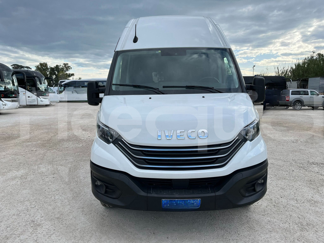 Iveco Daily - Микробус, Пътнически бус: снимка 1 Iveco Daily - Микробус, Пътнически бус: снимка 1