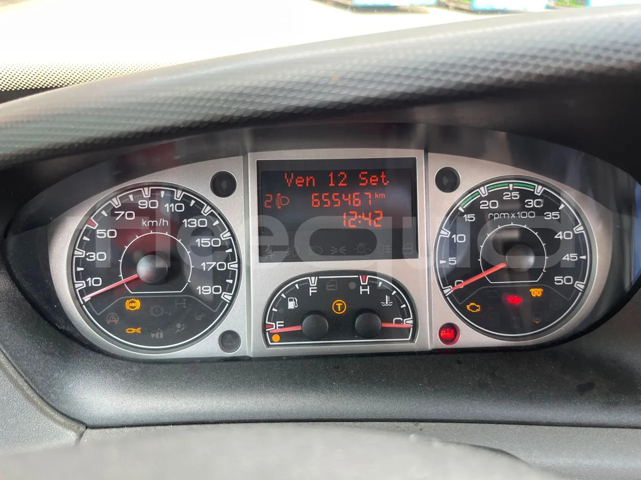 Iveco Daily - Туристически автобус: снимка 3 Iveco Daily - Туристически автобус: снимка 3