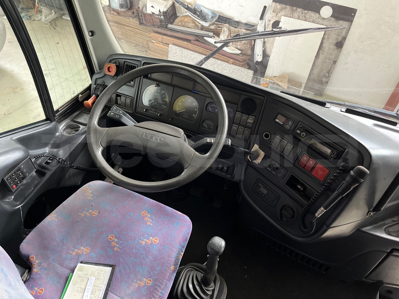 Iveco Eurocargo - Туристически автобус: снимка 3 Iveco Eurocargo - Туристически автобус: снимка 3